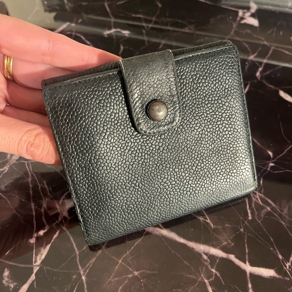 $950 CHANEL Black Caviar-Leather Wallet - Picture 3 of 14